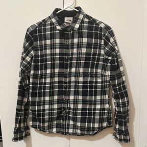 The North Face Women’s Black and White Plaid Shirt Size Medium